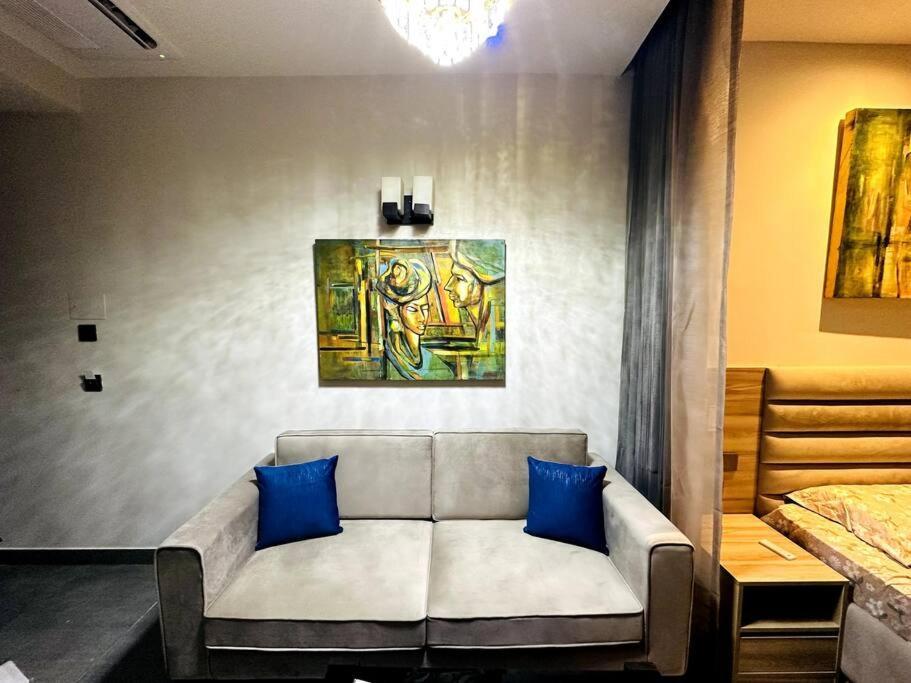Cloud Stay@41St Floor โนอิดา ภายนอก รูปภาพ